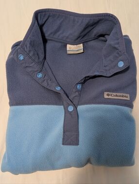 Columbia Women's Fleece Sweatshirt Small